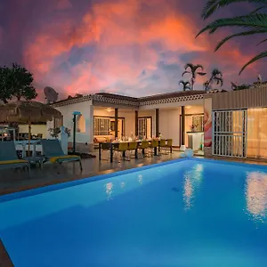 villa-4bed-private-pool-en-los-cristianos.tenerifehoteles.net/